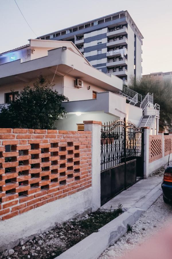 Apartments Mehmeti Влёра Экстерьер фото